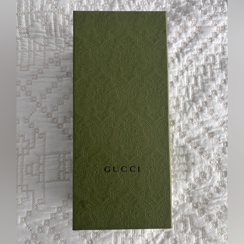 Gucci Women's Interlocking G slide sandal - Picture 4 of 8